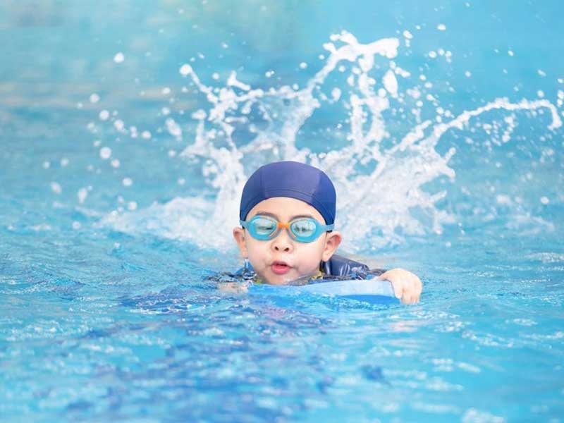 Manfaat Berenang untuk Anak Lebih dari Sekadar Bermain Air