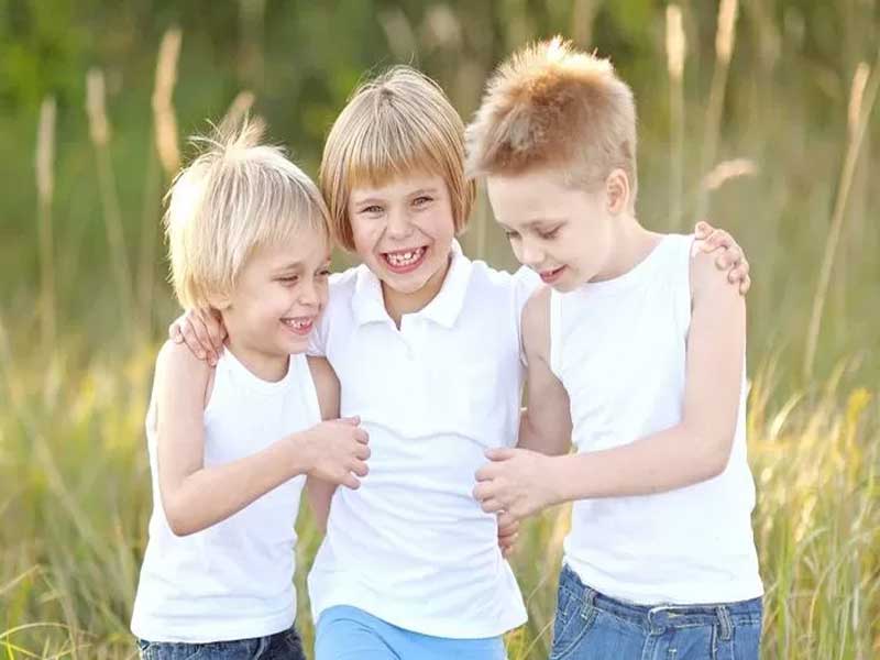 Fakta Unik Anak Tengah: Bukan Sekadar Anak Sandwich